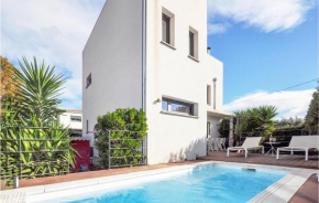 Amazing Home In Villelongue De La Salanque